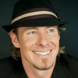 Erik Wahl Headshot