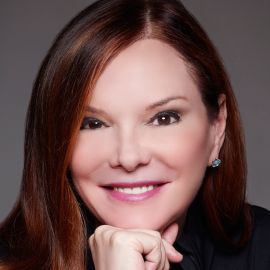 Beth Minardi Headshot