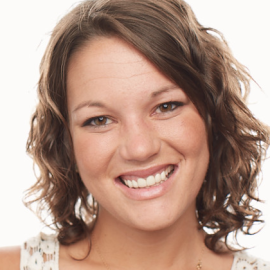 Christina Miller Headshot