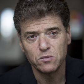 Andrew Keen Headshot