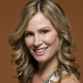 Tracy Hutson Headshot