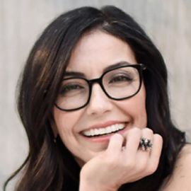 Rosa Van Parys Headshot