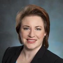 Laura Lawless Robertson Headshot