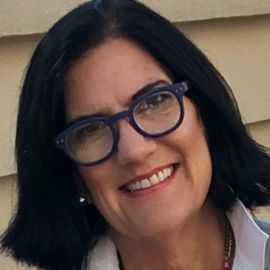 Suzi Nance Headshot