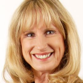 Vicki Sanderson Headshot