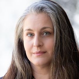 Debbie Levitt Headshot