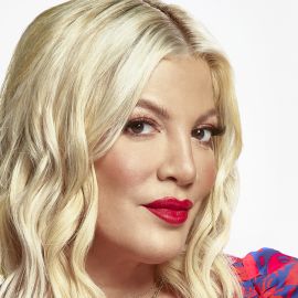Tori Spelling Headshot