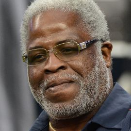 Earl Campbell Headshot