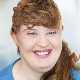 Jamie Brewer Headshot