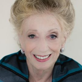 Roberta Sandenbergh Headshot