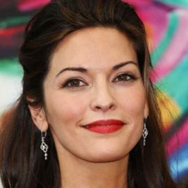 Alana de la Garza Headshot