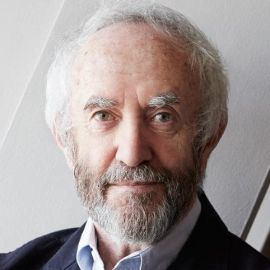 Jonathan Pryce Headshot