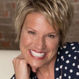 Kim Strobel Headshot
