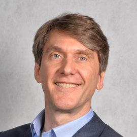 Marshall Van Alstyne Headshot