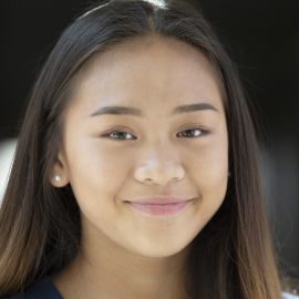 Sunisa Lee Headshot