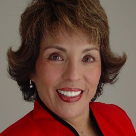 Jo Ann Piña Headshot