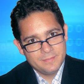 Ariel Coro Headshot