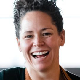 Stephanie Izard Headshot