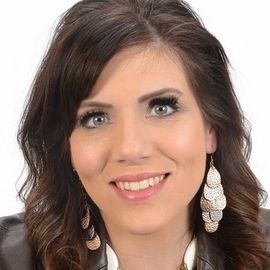 Melissa Ohden Headshot
