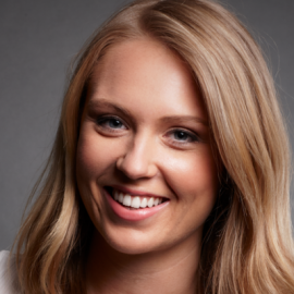 Anna Whiteley Headshot