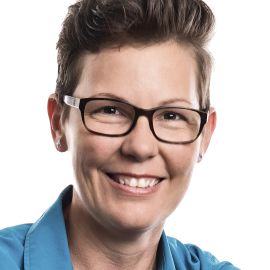 Stacy Pearsall Headshot