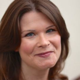 Tanya Marlow Headshot