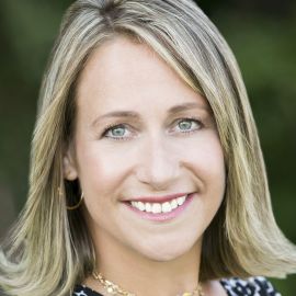 Phyllis Fagell Headshot
