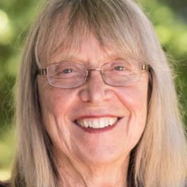 Esther Wojcicki Headshot