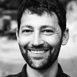 Daniel Streicker Headshot