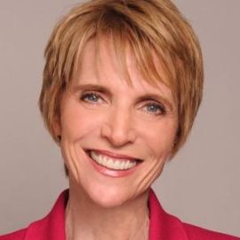 Marti MacGibbon Headshot